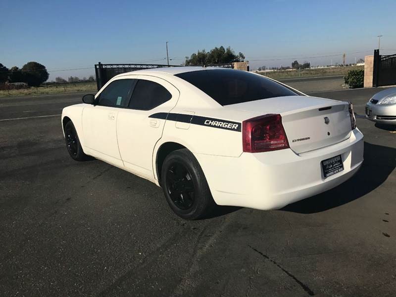 2008 Dodge Charger Base 4dr Sedan