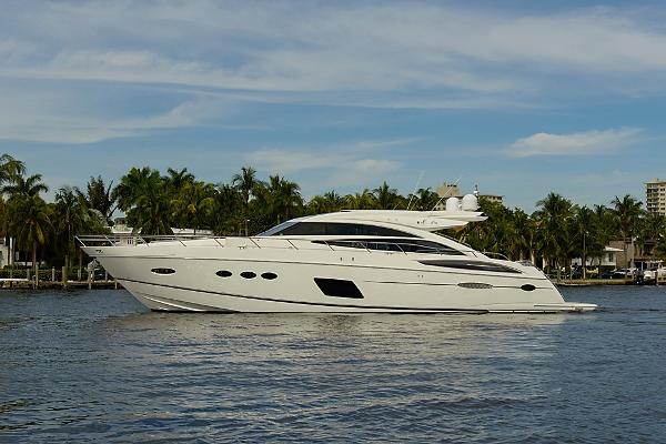 2014 Princess Yachts V72 Express