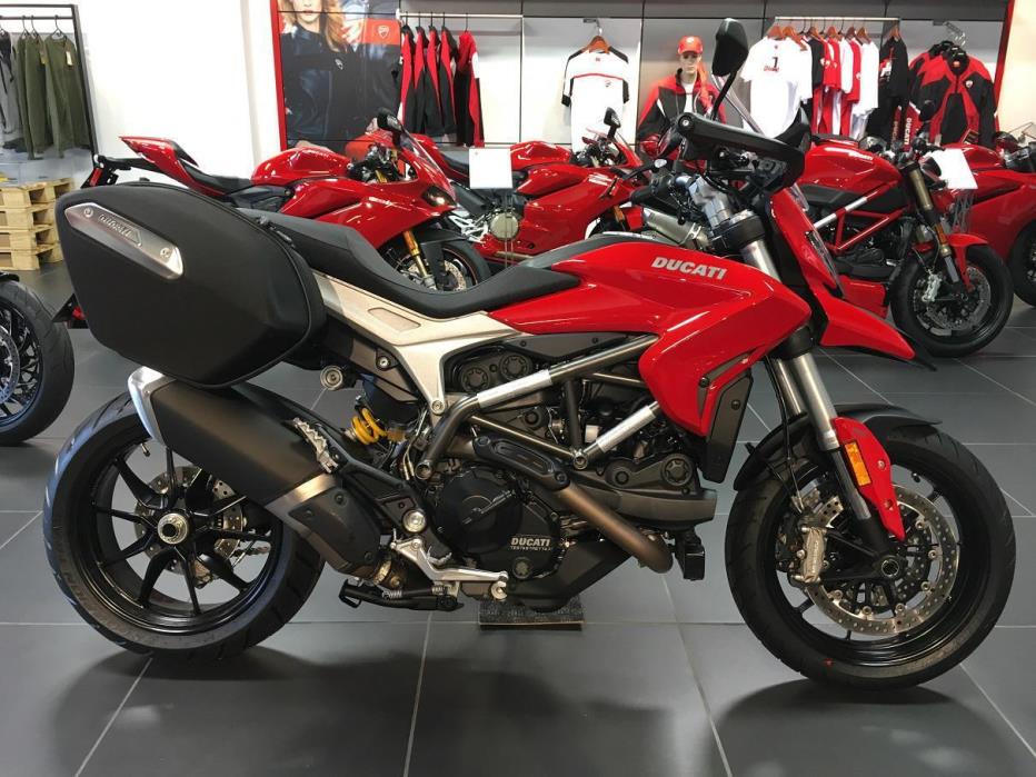 2016 Ducati HYPERSTRADA 939