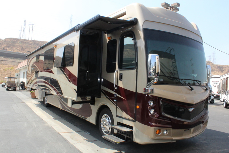 2017 Fleetwood DISCOVERY 40G-1
