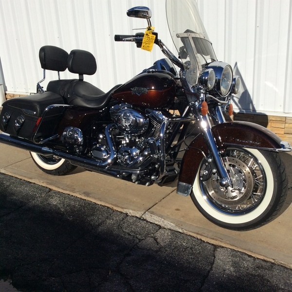 2011 Harley-Davidson FLHRC - Road King Classic