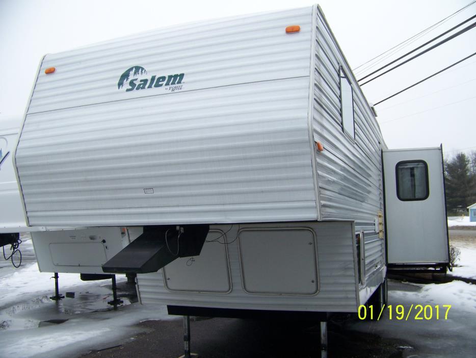 1998 Forest River SALEM 24RLS