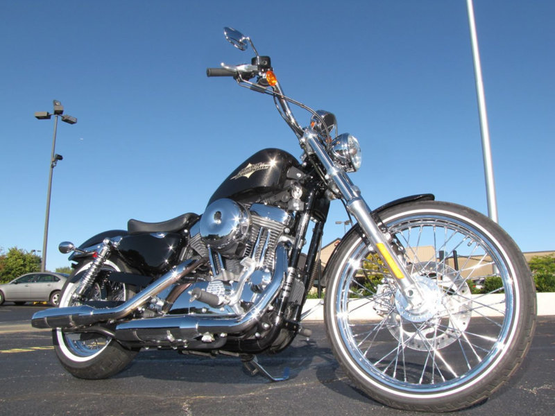 2015 Harley-Davidson SPORTSTER SEVENTY-TWO XL1200V