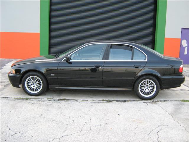 2003 BMW 530I