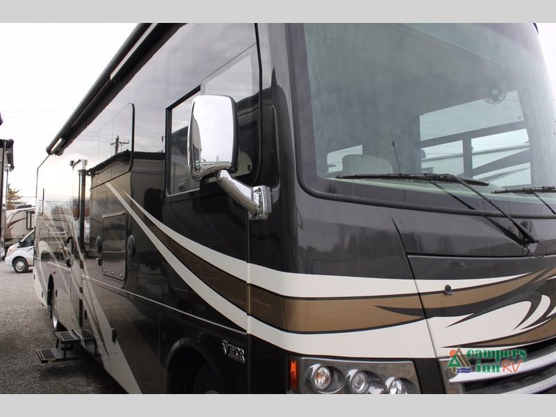 2017 Thor Motor Coach Miramar 34.4