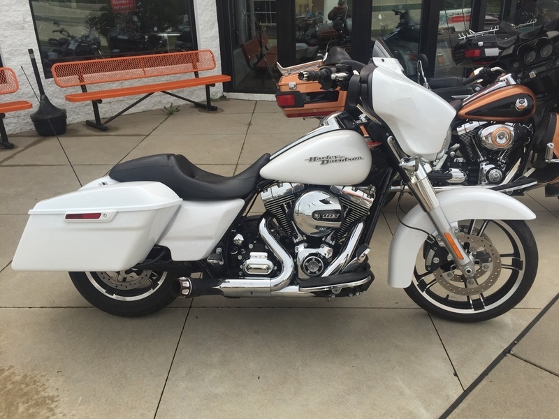 2016 Harley-Davidson FLHX - Street Glide