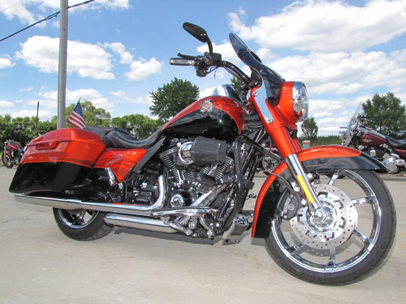 2014 Harley-Davidson CVO ROAD KING FLHRSE