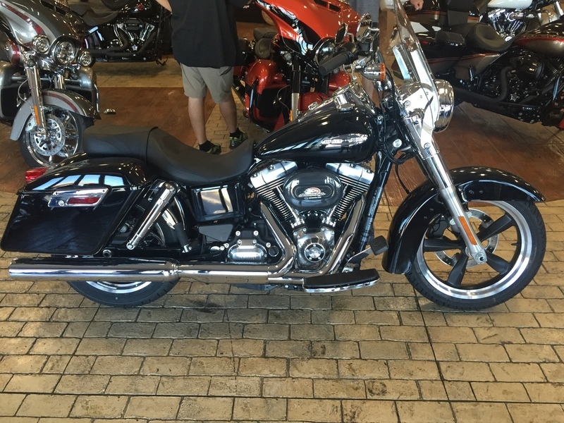 2016 Harley-Davidson FLD - Dyna Switchback