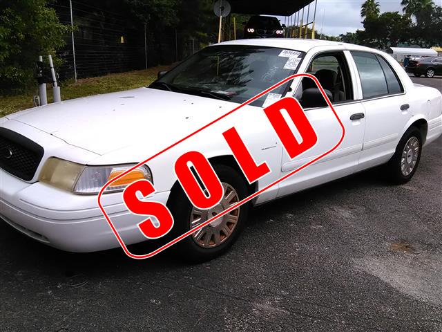 2003 ford crown vic