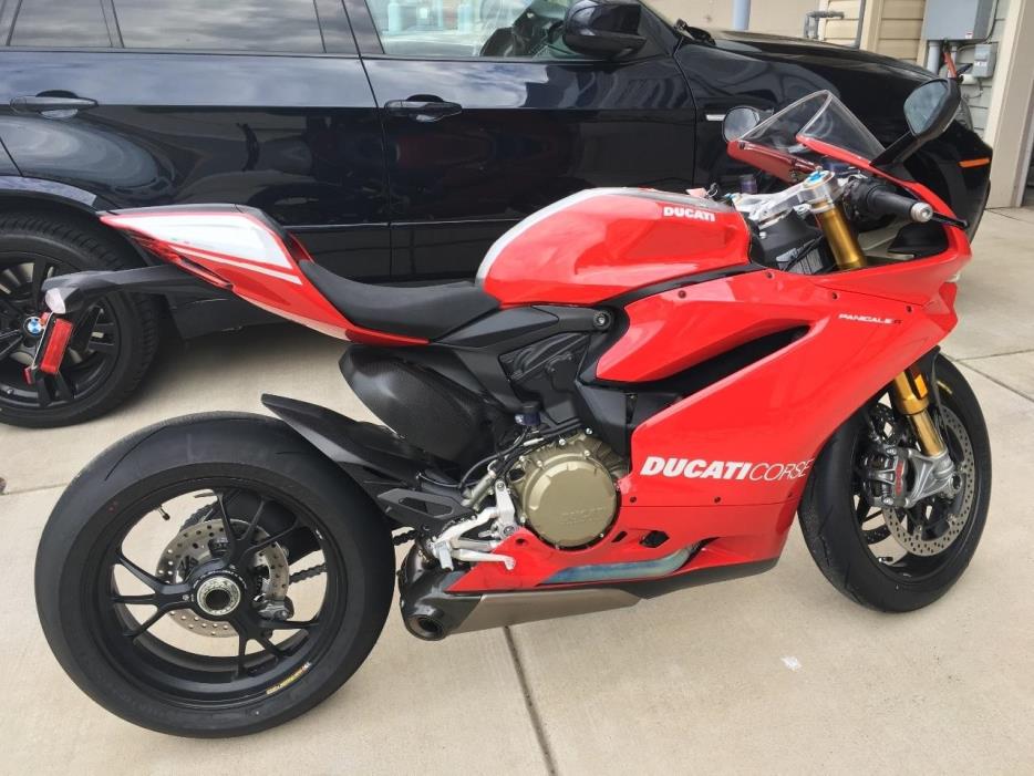 2015 Ducati SUPERBIKE 1199 PANIGALE R