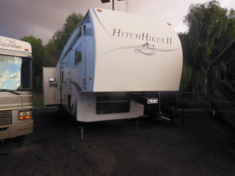 2008 Hitchhiker CCH 34.5
