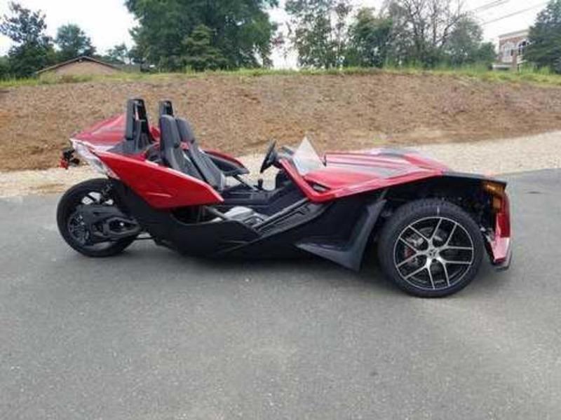 2017 Polaris Slingshot Reverse Trike SL Sunset Red