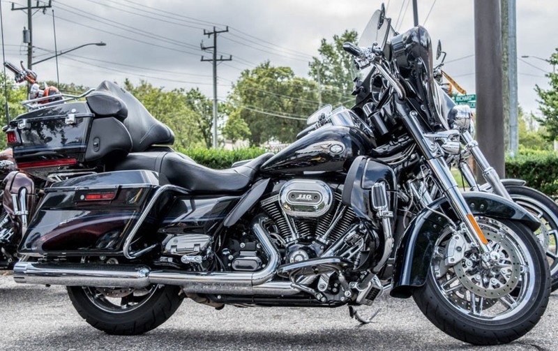 2013 Harley-Davidson FLHTCUSE8 - CVO Ultra Classic Electra Gl