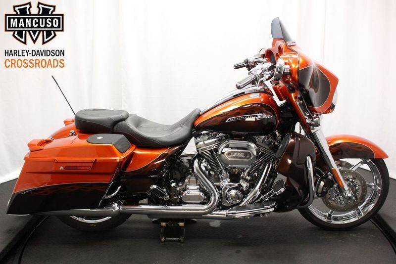 2012 Harley-Davidson FLHXSE3 - CVO Street Glide