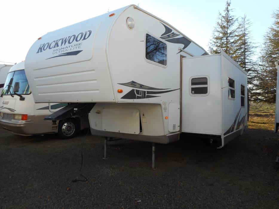 2009 Forest River Rockwood Signature 8287SS