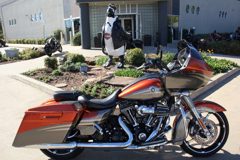 2013 Harley-Davidson FLTRXSE2 - CVO Road Glide Custom