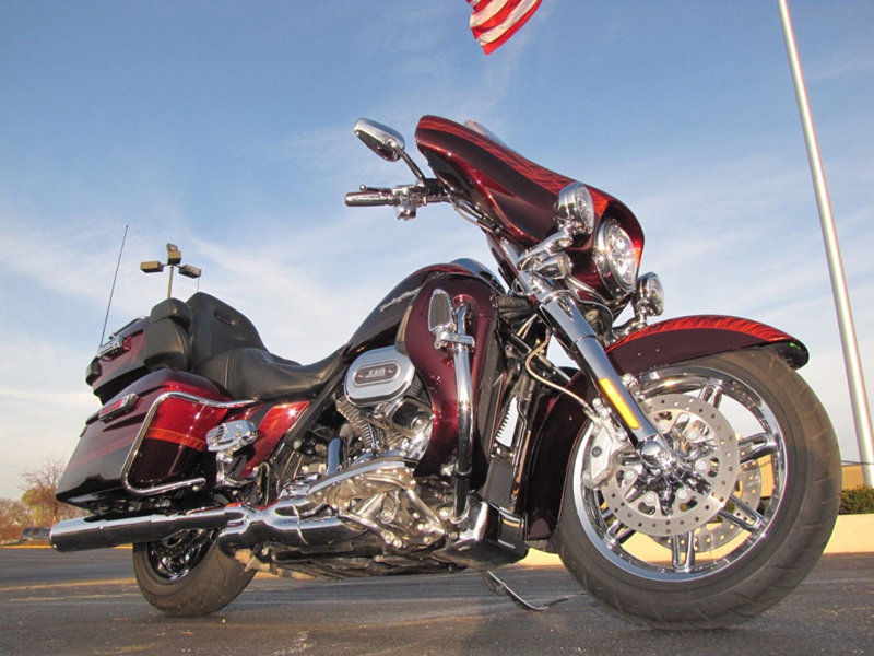 2014 Harley-Davidson CVO ULTRA LIMITED FLHTKSE