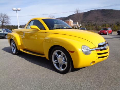 Chevrolet : SSR LS Manual SSR, Female Collector Owned, Garaged, Covered & Loved, RARE FIND