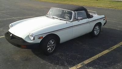 MG : MGB roadster White with black interior 1.8L 4sp 1976 MGB downdraft weber with header