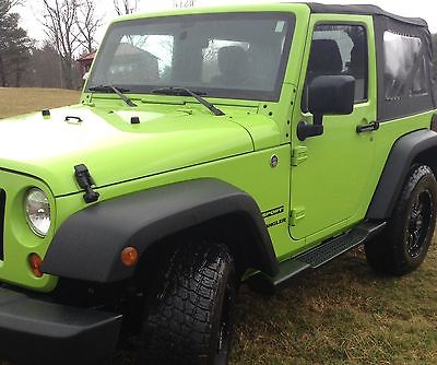 Jeep : Wrangler Like new, Smoke Free, Garage kept, well maintained inside and out from day one.