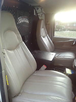Chevrolet : Express 2500 2006 chevrolet express 2500 cargo van with shelves and drawers