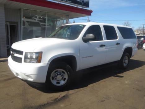 Chevrolet : Suburban 4WD 4dr 2500 White 2500 LS 98k Miles 4X4 Tow Pkg 9 Pass Rear Air Ex Fed SUV Boards