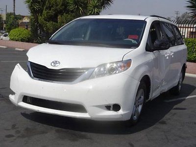 Toyota : Sienna LE 2014 toyota sienna le damaged wrecked only 20 k miles cooling good export welcome