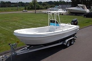 2014 MOJITO 230X CENTER CONSOLE, 23FT, SUZUKI 175HP 4STROKE 55 HOURS,TRAILER