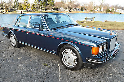 Bentley : Brooklands - 50,000 series Rare color order. Stunning near new & factory cond. Famous 6.75L Rolls-Royce V8