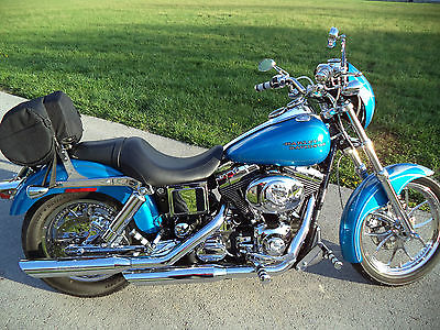 Harley-Davidson : Dyna Superbad Low Rider Impact Blue with custom paintings