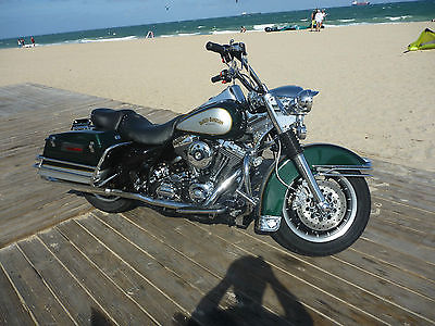 Harley-Davidson : Touring 2006 harley davidson road king police flhpi