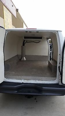 Ford : E-Series Van 2 Doors Ford Van E350 Super Duty 2005 With Thermo King V-300 Series