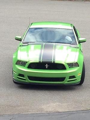 Ford : Mustang Boss 302 2013 boss 302 mustang got to have it green under 550 miles