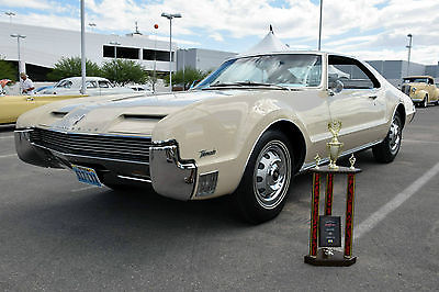 Oldsmobile : Toronado Deluxe Fully Restored Award Winning 1966 Toronado Show Car