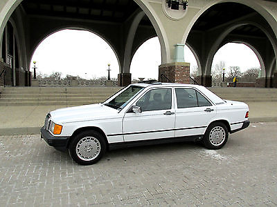 Mercedes-Benz : 190-Series 2.3-8 Sedan 4-Door 1987 mercedes 190 e excellent condition 91 k miles navy blue interior runs great