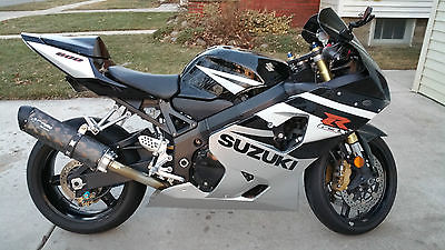 Suzuki : GSX-R 2005 gsx r 600 black silver gsxr 600