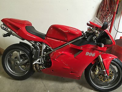 Ducati : Superbike 2001 ducati 996 biposto super clean only 1784 original miles collector classic