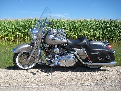 Harley-Davidson : Touring 2007 road king classic silver mint condition many extras included
