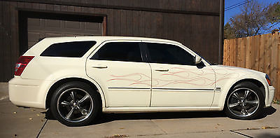 Dodge : Magnum R/T Wagon 4-Door 2005 dodge magnum r t wagon 4 door 5.7 l