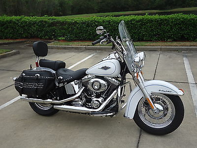 Harley-Davidson : Softail 2013 harley heritage classic only 3 k miles and flawless condition