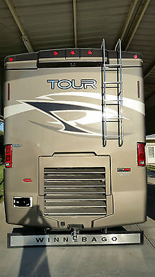 2008 Winnebago Tour Coach/ Motorhome/ Diesel Pusher/ 400 HP
