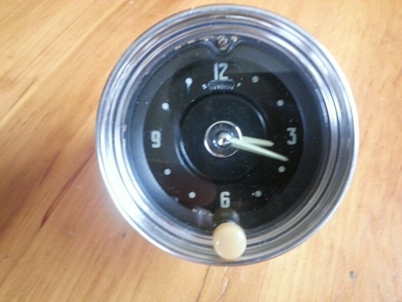 51/52 Chevrolet clock, 0