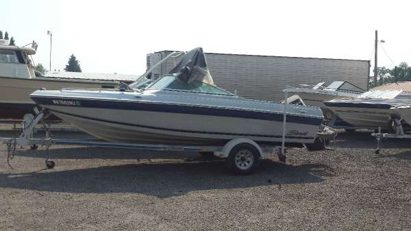 1989 Seaswirl 18 BOWRIDER OB