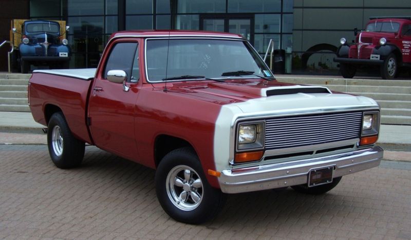 1985 Dodge 2WD Semi Custom