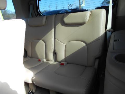2012 Nissan Pathfinder 4 Door SUV, 3
