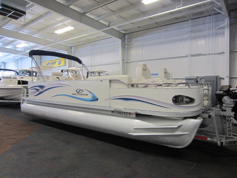 2007 Crest 25 LSTX Savannah With a 115 Horsepower Mercury 4