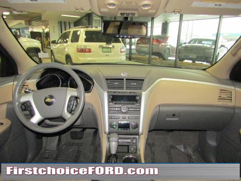 2010 Chevrolet Traverse 4 Door SUV, 1