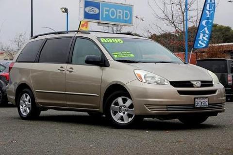 2004 Toyota Sienna 4 Door Passenger Van