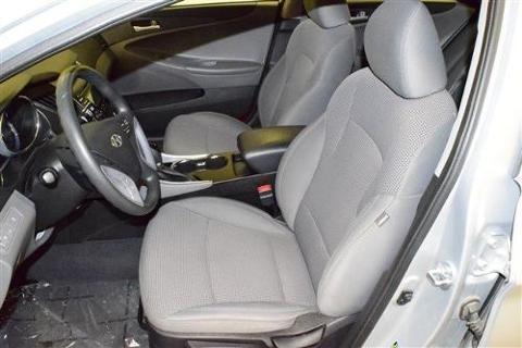 2013 Hyundai Sonata 4 Door Sedan, 3