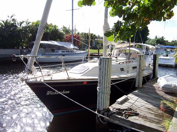 1987 Pearson 31-2 Sloop